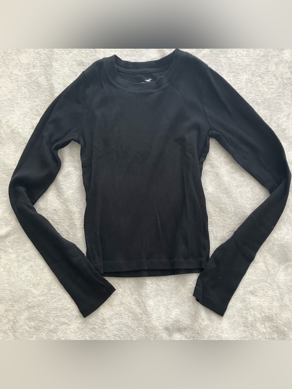 Hollister Black Long-Sleeve Crewneck Top